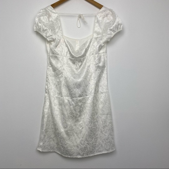 Princess Polly Tyra Mini Dress Sz 6 White Short  Sleeve Bridal Bride Graduation - Picture 11 of 11